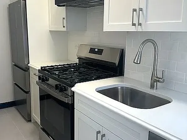 415 W 23rd St, New York, NY