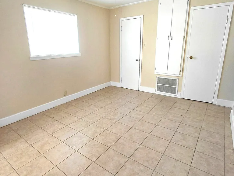1707 Park St #5 — Photo 4