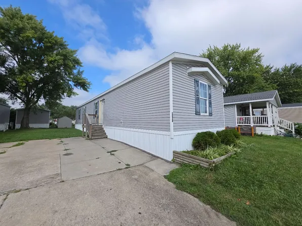 2028 Meyer St, Greenwood, IN 46143