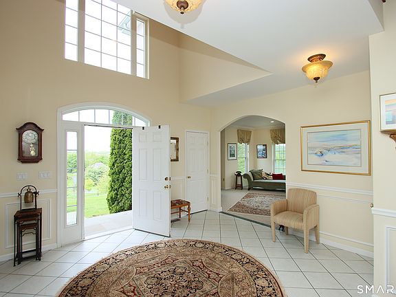 4th image of 66 Wood Chase Lane