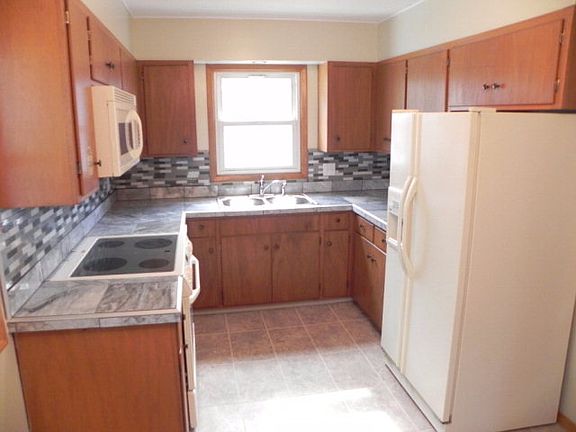 3rd image of 3117 W 14th St