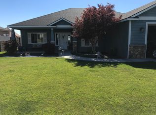 2360 Washington Ct, West Richland, WA 99353
