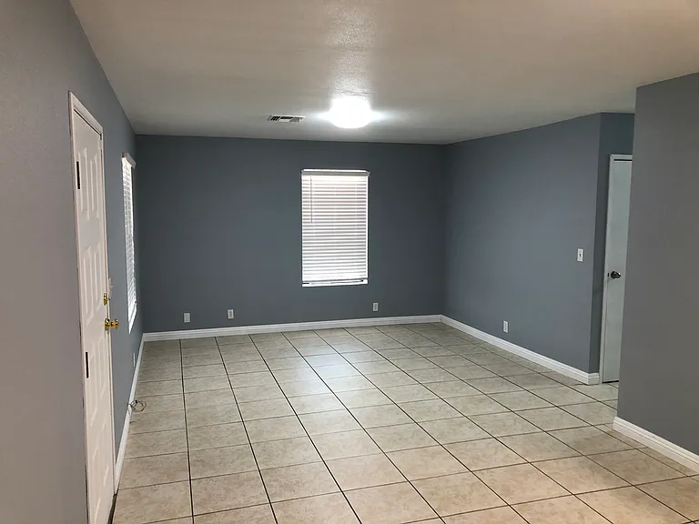 1312 E Nelson Ave #2 — Photo 3