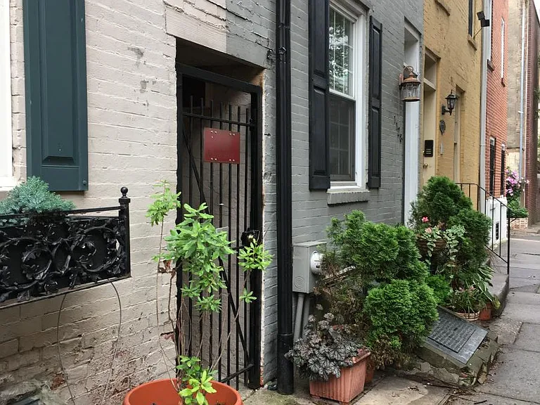 1126 Rodman St #3F — Photo 3