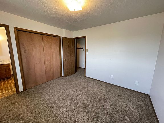 4th image of 761 Foster Dr APT 2