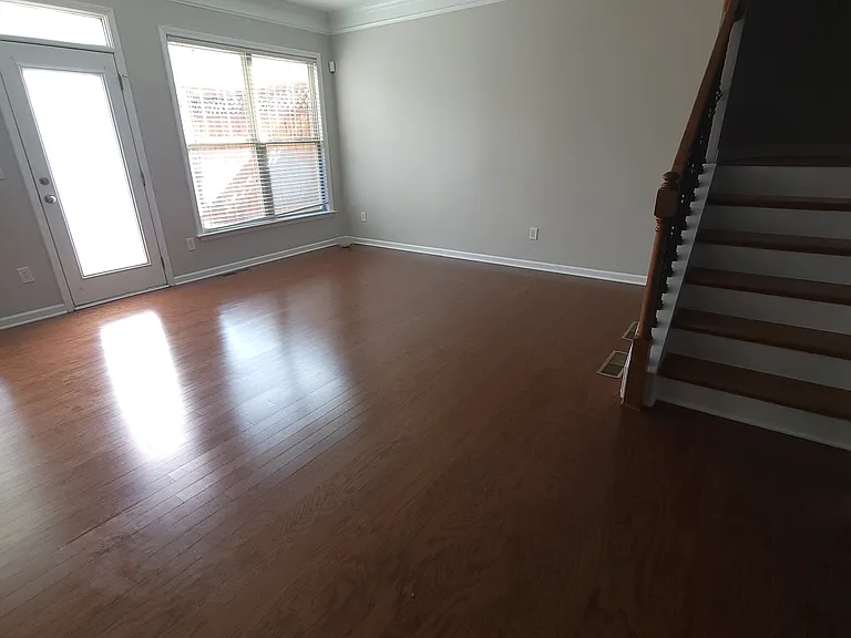 817 Charles Bank Ave SE #817 — Photo 6