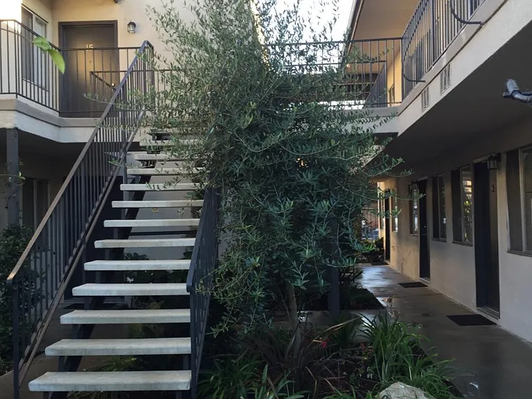 663 Eucalyptus Ave #5 — Photo 17