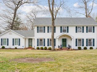 1955 Windmoor Pl, Saint Louis, MO 63131