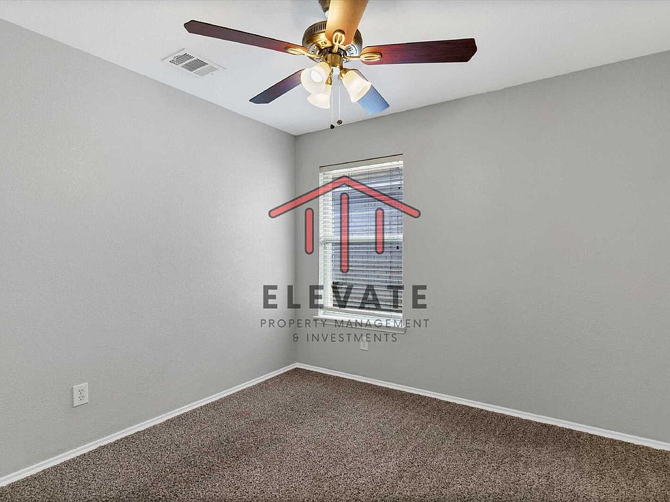 1st image of 808 Horseshoe Ct