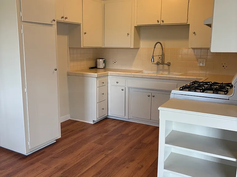 12415 Weddington St #19 — Photo 14