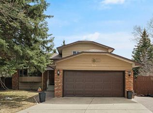 504 N Suntree Pl, Okotoks, AB T1S 1B9