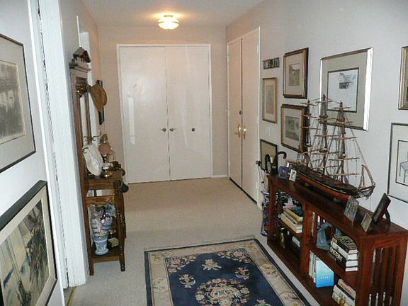 4th image of 4949 Genesta Ave Unit 205