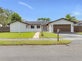 13700 SW 104th Ter, Miami, FL 33186