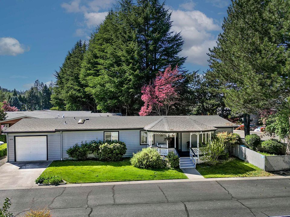 1st image of 1010 Hemlock Ln