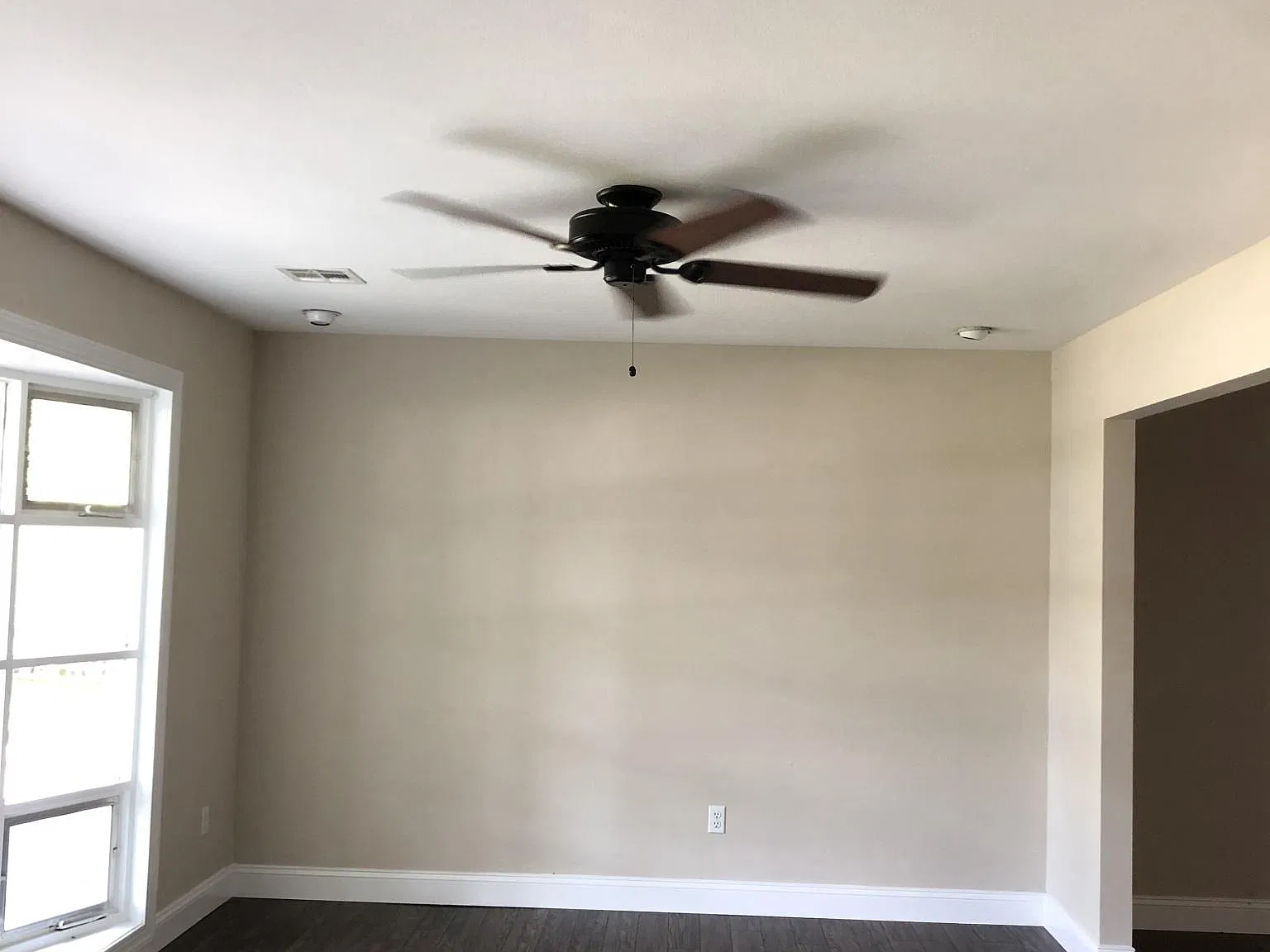 3 bed, 1.5 bath, 1342 sqft, $2,900 — Photo 4