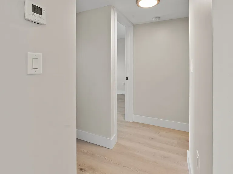 Waterside Apartments — Photo 6