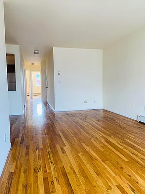 Rented by Signature Spaces NYC Corp | media 18