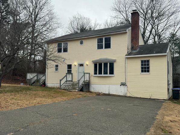 26 Pequonnock Rd, Trumbull, CT 06611