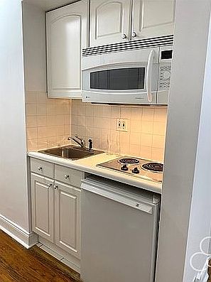 4th image of 25 Tudor City Pl APT 1617