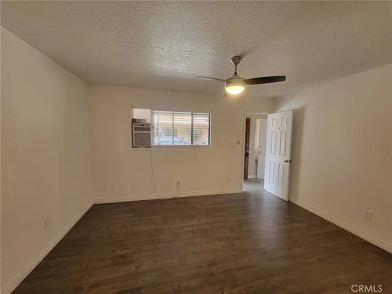 15005 Indiana Ave — Photo 6