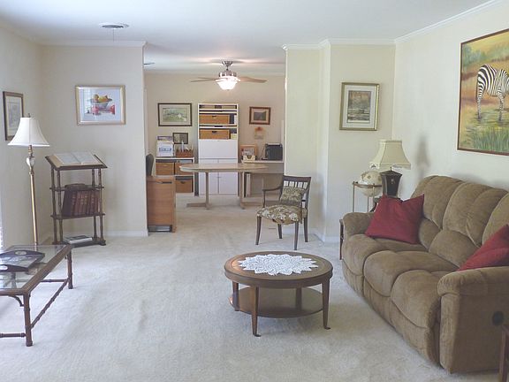 4th image of 2840 Shamrock South