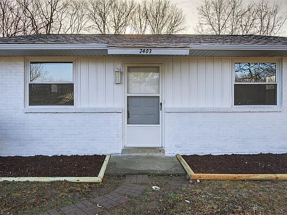 3rd image of 2403 Madre Pl