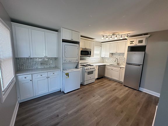 3rd image of 3312 163rd St