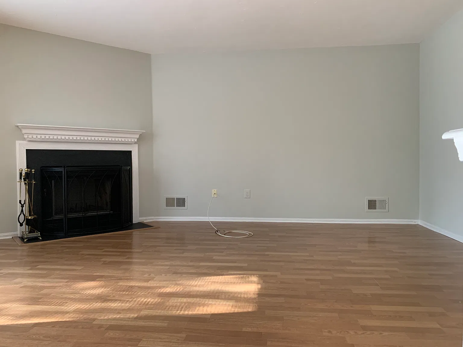 2 bed, 2.5 bath, 1400 sqft, $2,400 — Photo 3