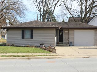 302 E Franklin St, Mahomet, IL 61853
