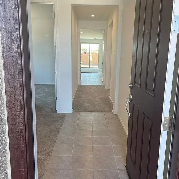 1643 E Paul Dr — Photo 3