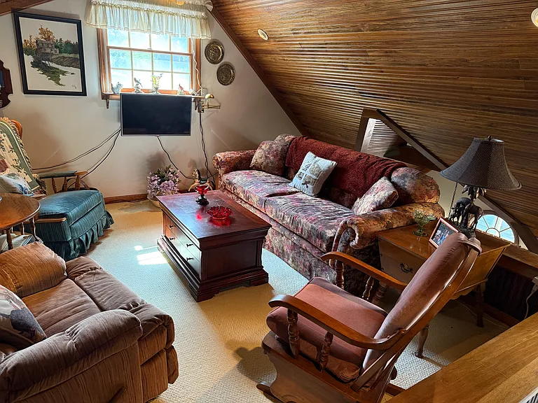 87 Smith Dr — Photo 12
