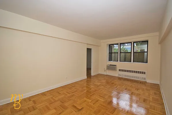 Rented by New York Dwellings LLC | media 8