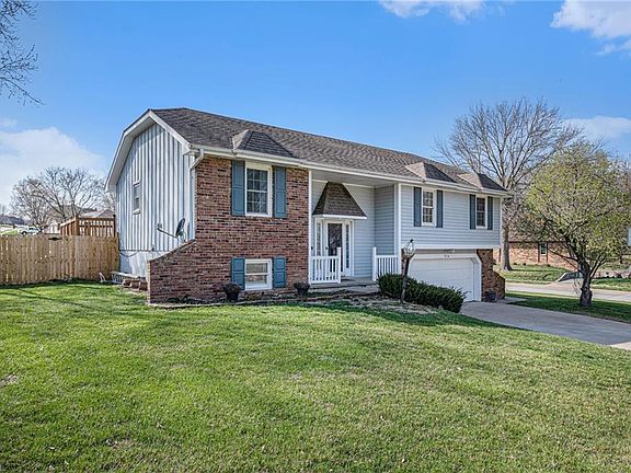 2nd image of 514 Meadowcrest Ct