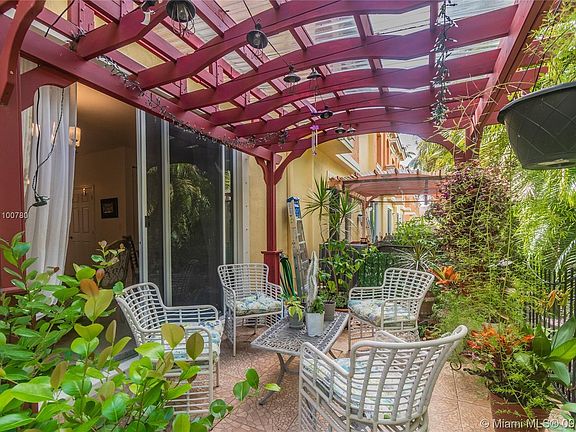 4th image of 8907 SW 18th St #8907