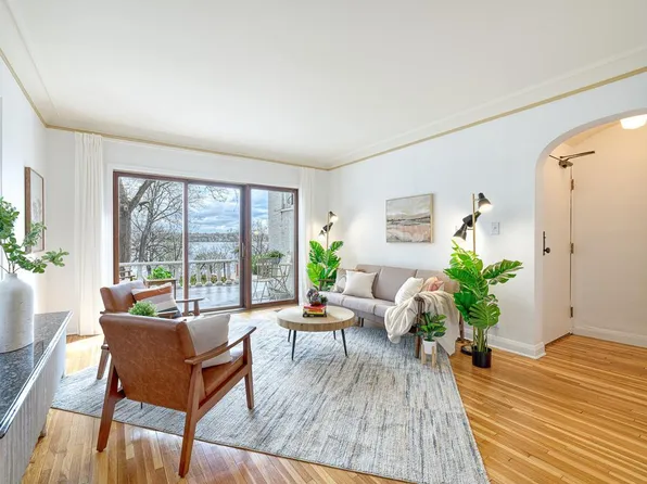 4344 W Lake Harriet Pkwy APT 3, Minneapolis, MN 55410