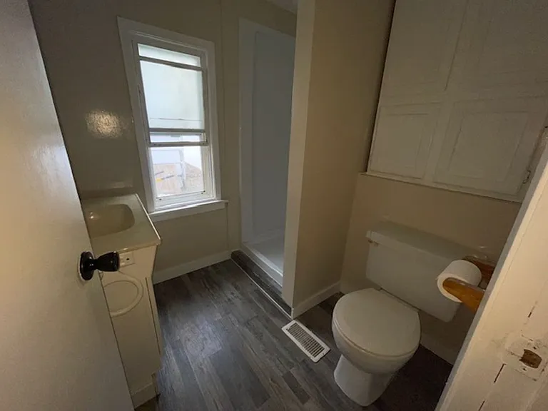928 N Spring Ave — Photo 5