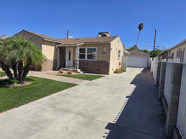 7246 Case Ave — Photo 4