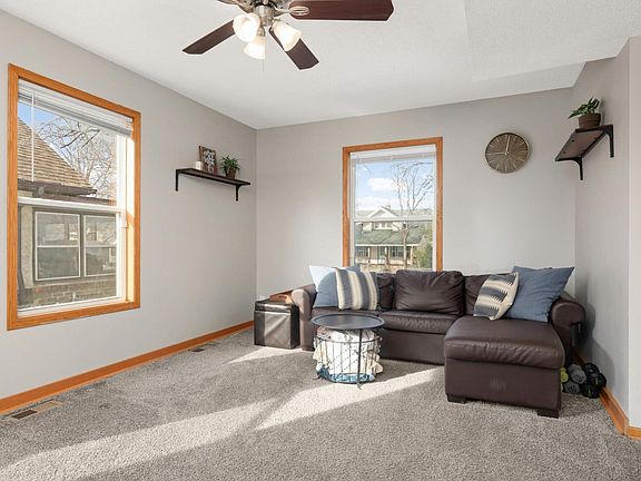 5th image of 1510 Sheridan Ave N