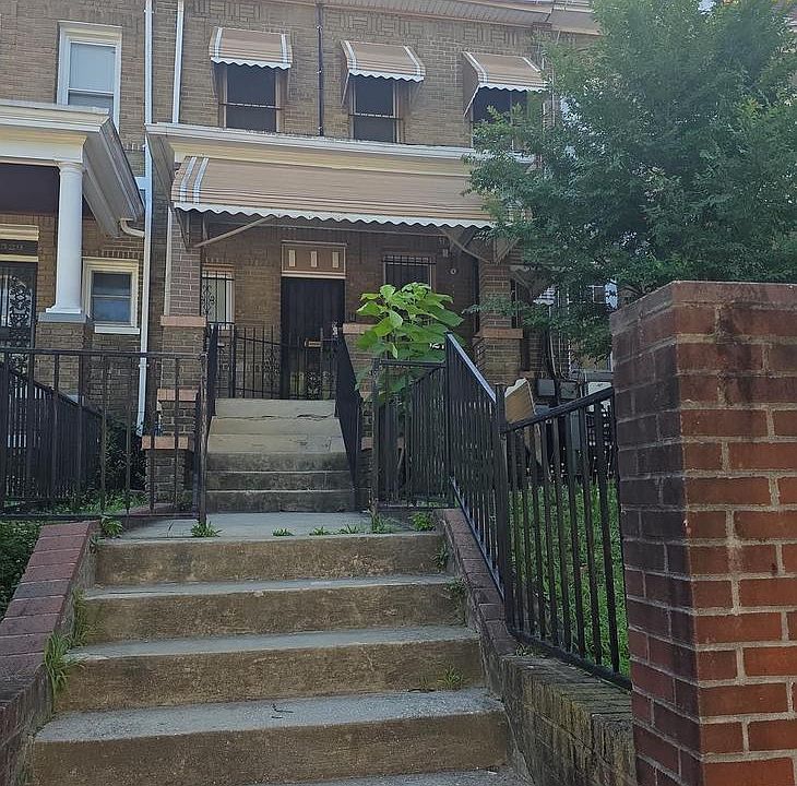 1st image of 4527 9th St NW