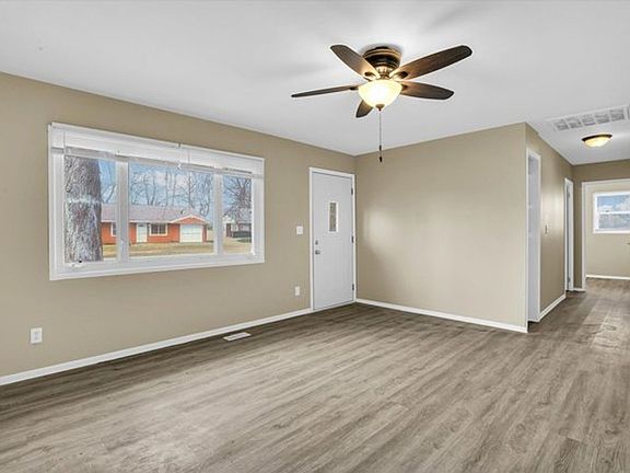 3rd image of 304 Dodson Dr S