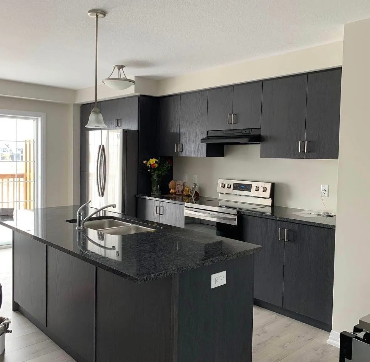 3 bed, $2,900 — Photo 2