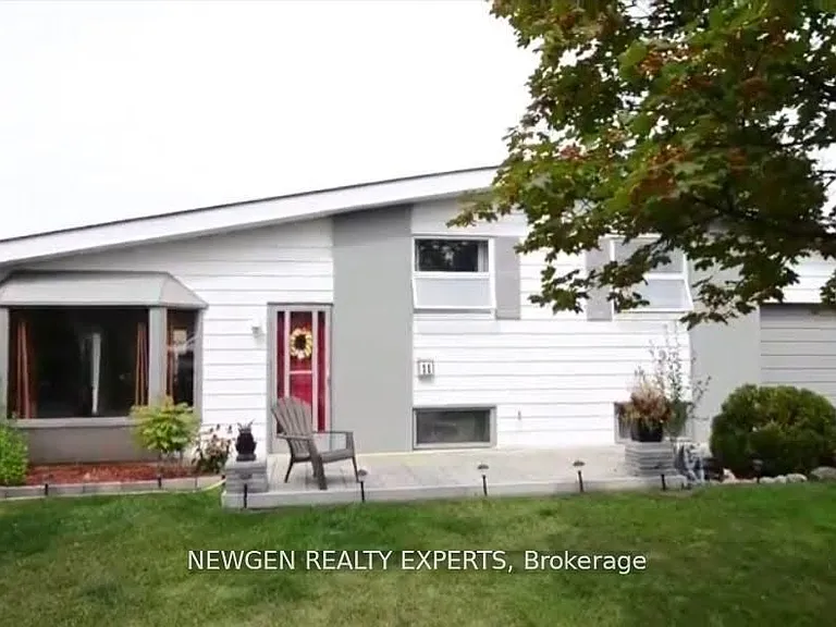 11 Lawrence Cres — Photo 13