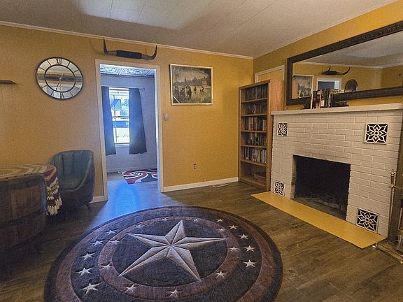 4th image of 7718 Brook Dr