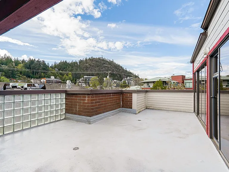 6379 Bruce St — Photo 32