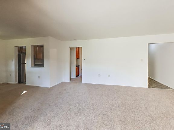 5th image of 862 College Pkwy APT 102