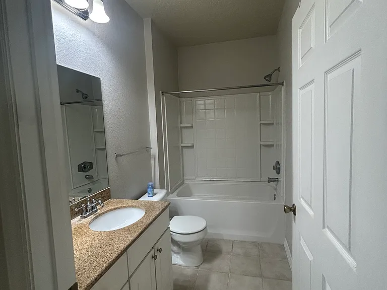 417 Southern Pecan Cir #101 — Photo 10