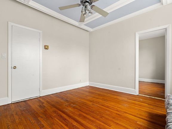 4th image of 61 Thatcher St APT 5A