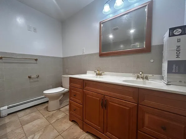 552 Hinsdale Street image 6 of 7