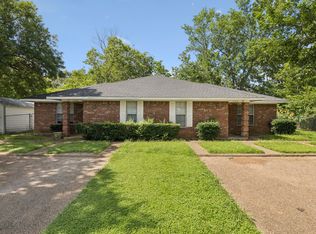 1104 & 1106 E High St, Terrell, TX 75160