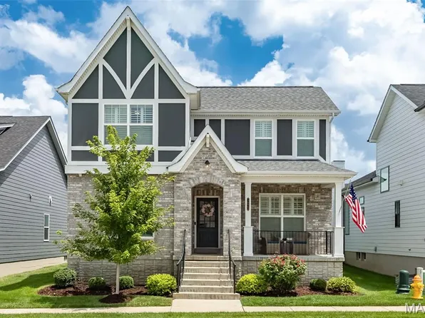 16923 Red Dragon Pl, Ballwin, MO 63011